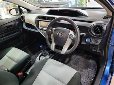 2014 Toyota Aqua - Thumbnail