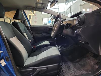 2014 Toyota Aqua - Thumbnail