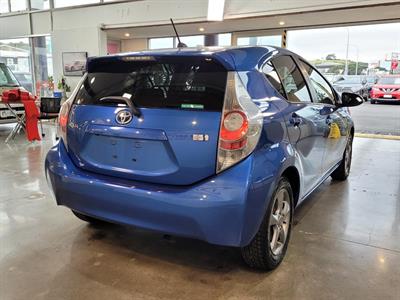 2014 Toyota Aqua - Thumbnail