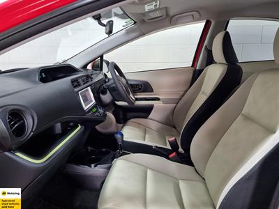 2012 Toyota Aqua - Thumbnail