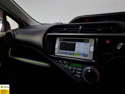 2012 Toyota Aqua - Thumbnail