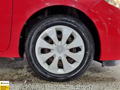2012 Toyota Aqua - Thumbnail