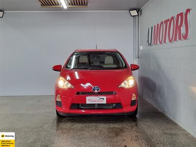 2012 Toyota Aqua - Thumbnail