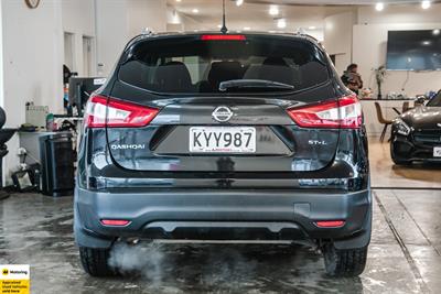 2017 Nissan Qashqai - Thumbnail