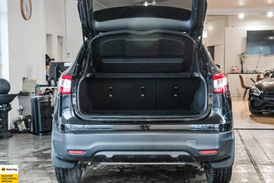 2017 Nissan Qashqai - Thumbnail