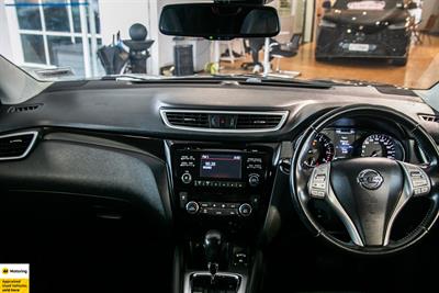 2017 Nissan Qashqai - Thumbnail