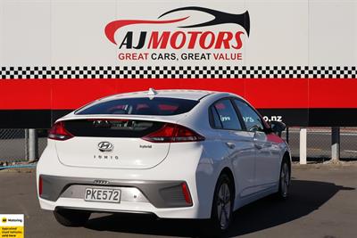 2022 Hyundai IONIQ - Thumbnail