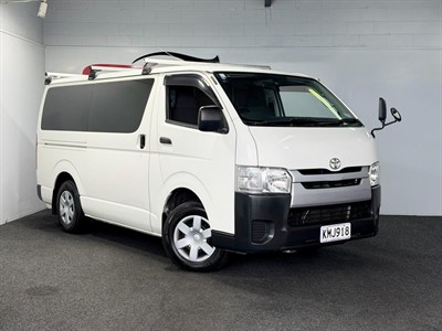 2015 Toyota Hiace - Thumbnail