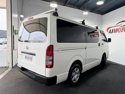 2015 Toyota Hiace - Thumbnail
