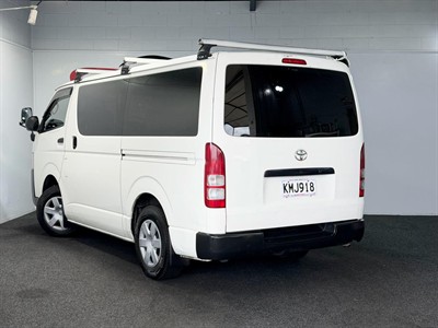 2015 Toyota Hiace - Thumbnail