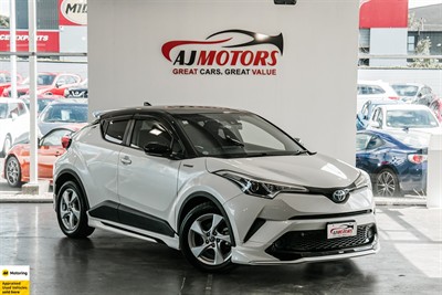 2017 Toyota C-HR - Thumbnail