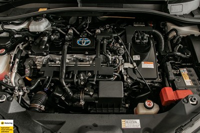 2017 Toyota C-HR - Thumbnail