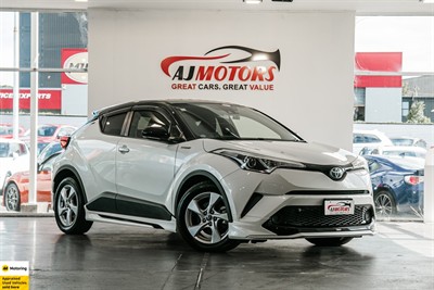 2017 Toyota C-HR - Thumbnail