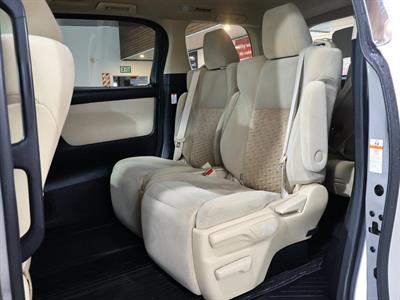 2015 Toyota Alphard - Thumbnail