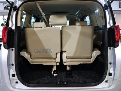 2015 Toyota Alphard - Thumbnail