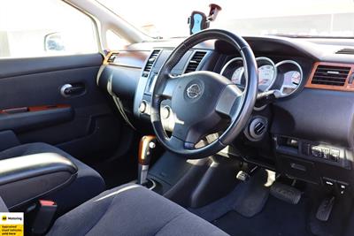 2009 Nissan Tiida - Thumbnail