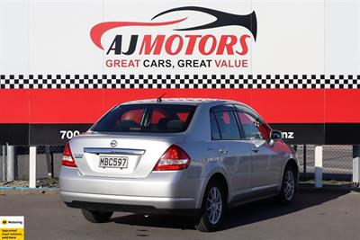 2009 Nissan Tiida - Thumbnail