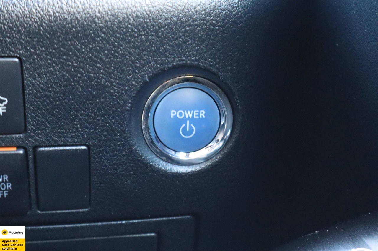 2015 Toyota Vellfire