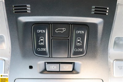 2015 Toyota Vellfire - Thumbnail
