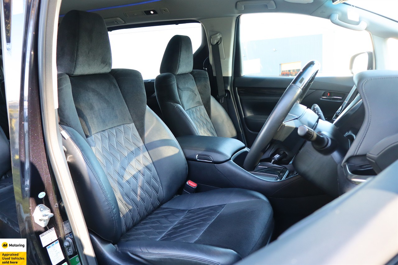 2015 Toyota Vellfire