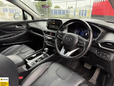 2020 Hyundai Santa Fe - Thumbnail