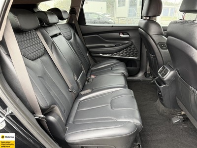 2020 Hyundai Santa Fe - Thumbnail