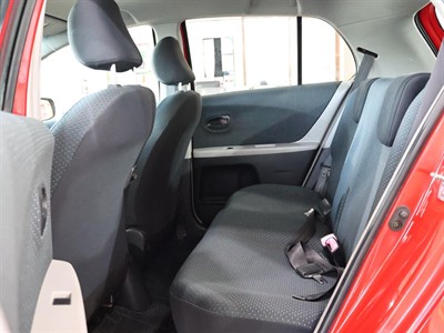 2005 Toyota Vitz - Thumbnail