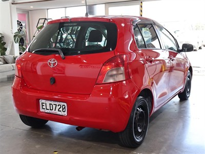 2005 Toyota Vitz - Thumbnail