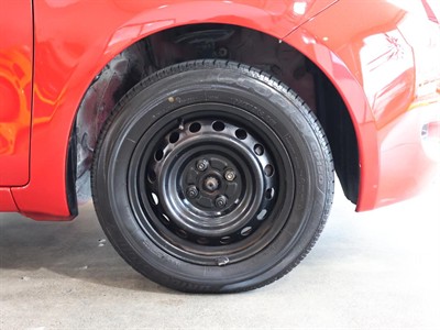 2005 Toyota Vitz - Thumbnail