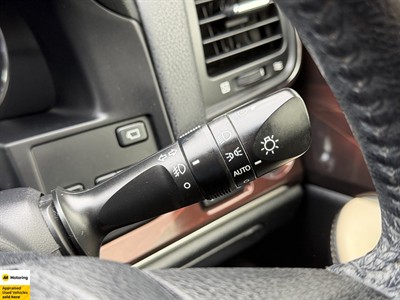 2014 Toyota Crown - Thumbnail