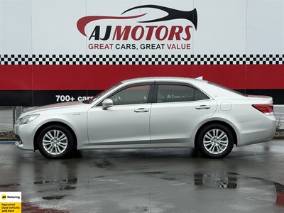 2014 Toyota Crown - Thumbnail