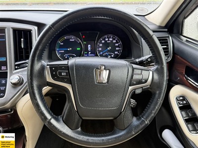 2014 Toyota Crown - Thumbnail