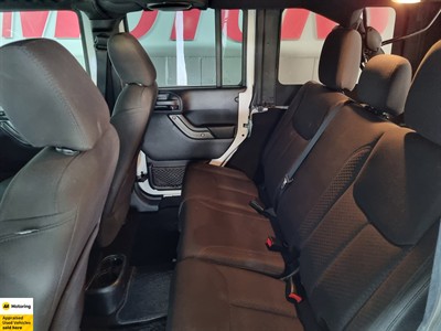 2016 Jeep Wrangler - Thumbnail