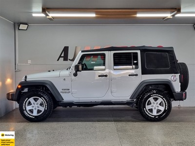 2016 Jeep Wrangler - Thumbnail