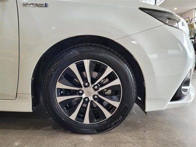 2013 Toyota Sai - Thumbnail