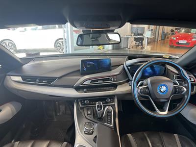 2015 BMW i8 - Thumbnail