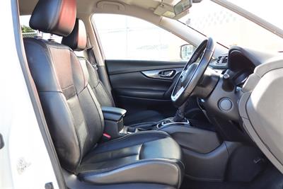 2022 Nissan X-Trail - Thumbnail