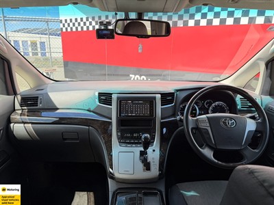 2012 Toyota Alphard - Thumbnail