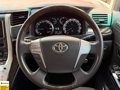 2012 Toyota Alphard - Thumbnail