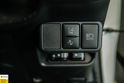 2018 Toyota Aqua - Thumbnail