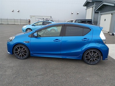 2014 Toyota Aqua - Thumbnail