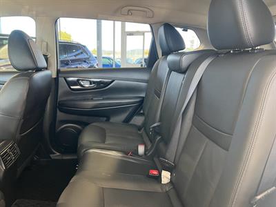 2017 Nissan X-Trail - Thumbnail