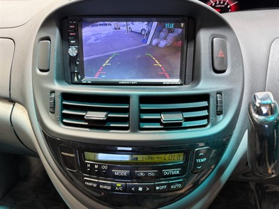 2005 Toyota Estima - Thumbnail