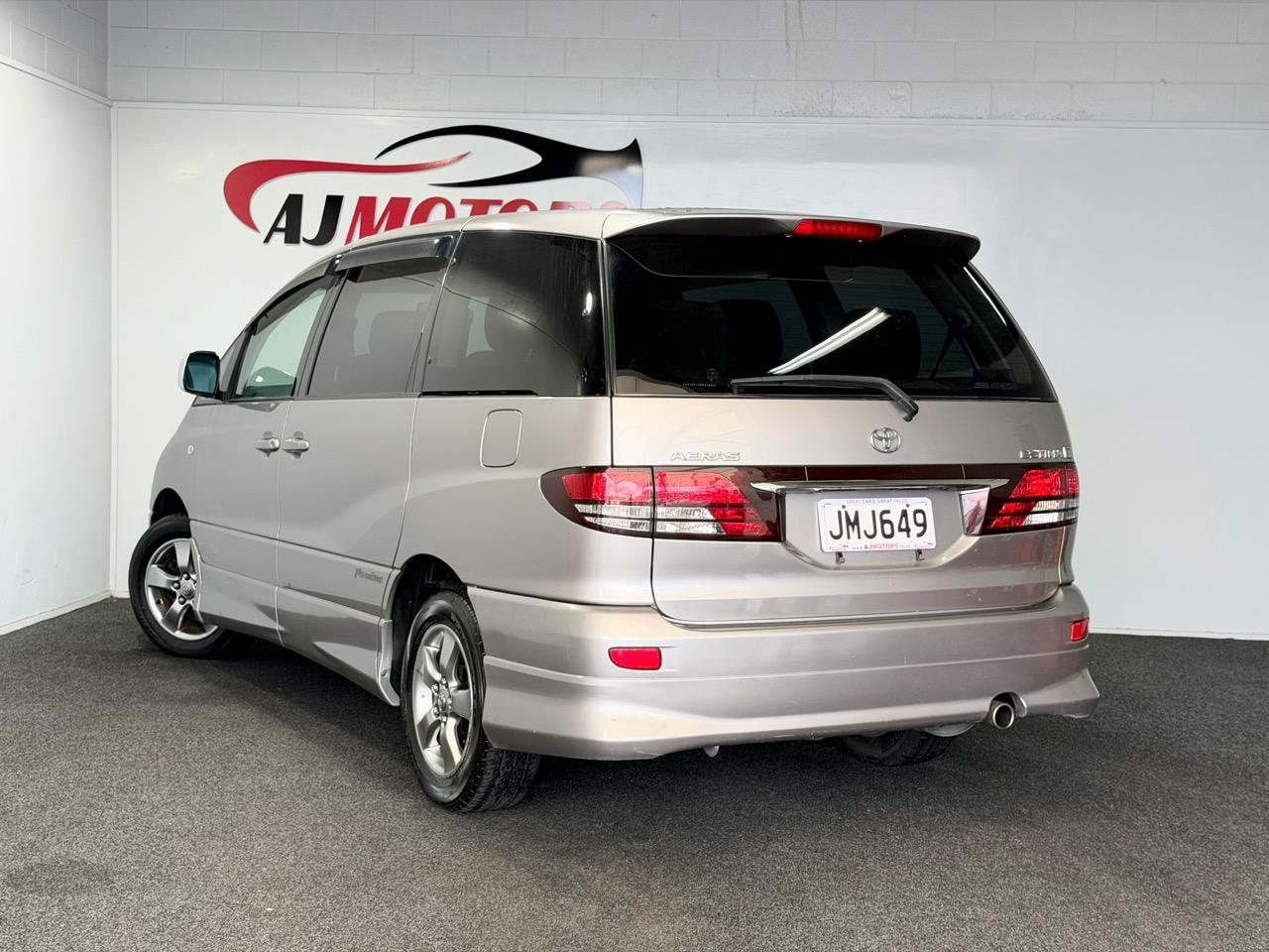 2005 Toyota Estima