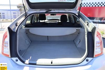 2015 Toyota Prius - Thumbnail