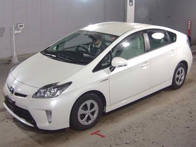 2014 Toyota Prius - Thumbnail