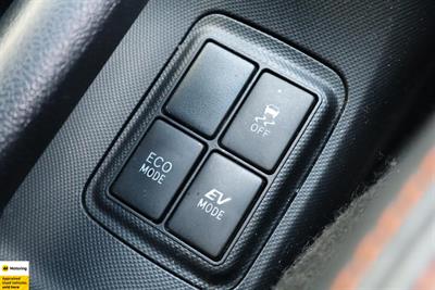 2015 Toyota Aqua - Thumbnail