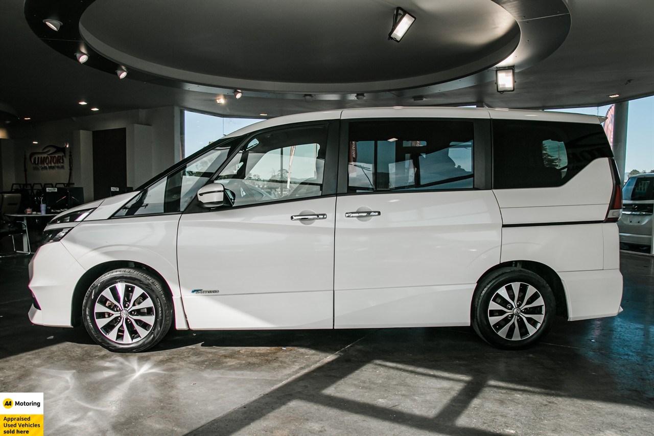 2017 Nissan Serena