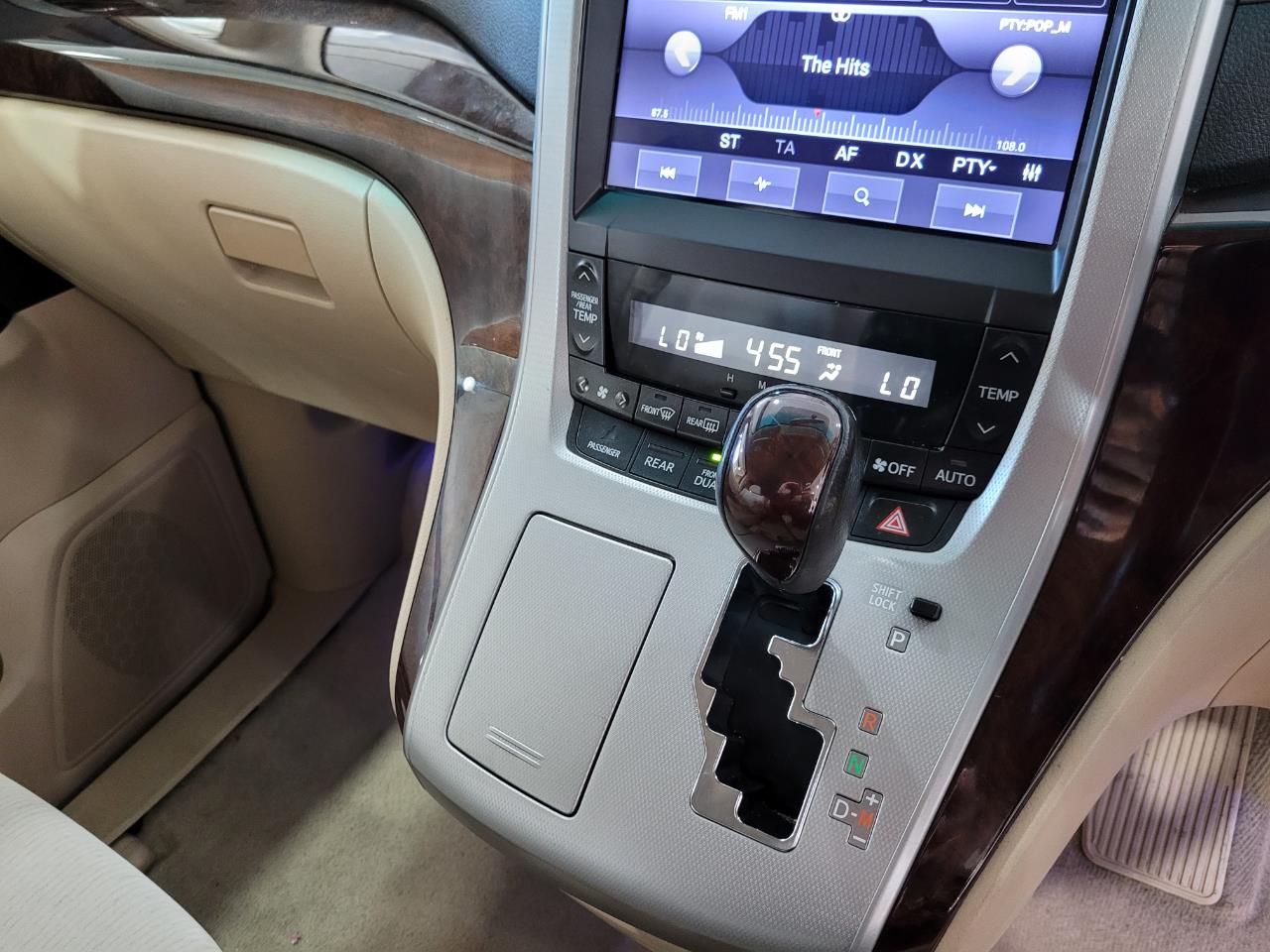 2012 Toyota Alphard