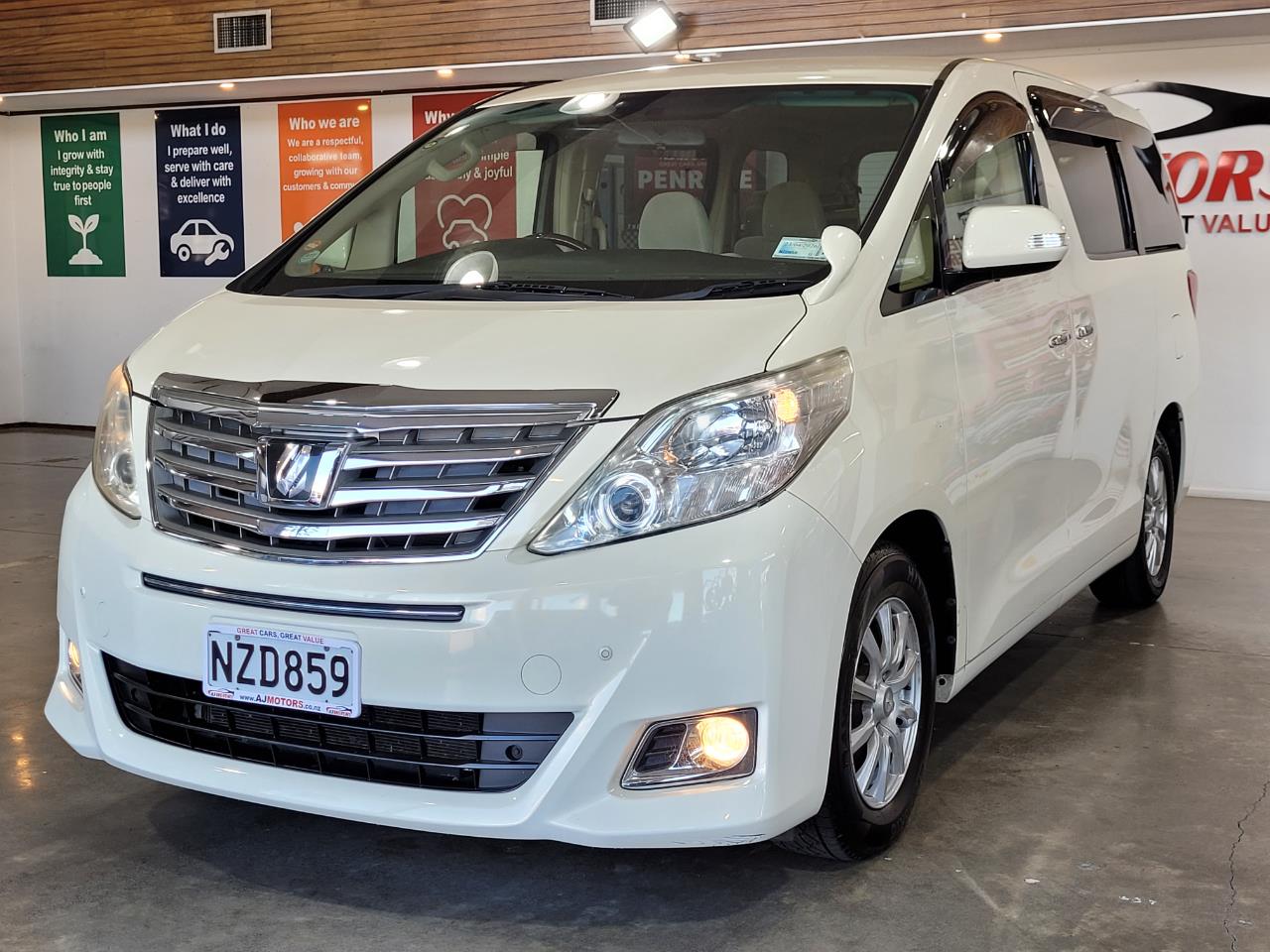 2012 Toyota Alphard